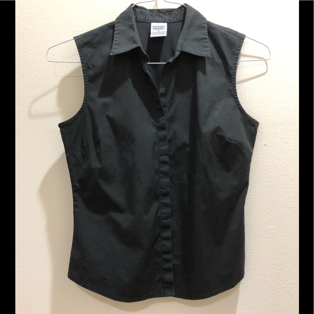 Ladies Black Sleeveless Button Down Blouse